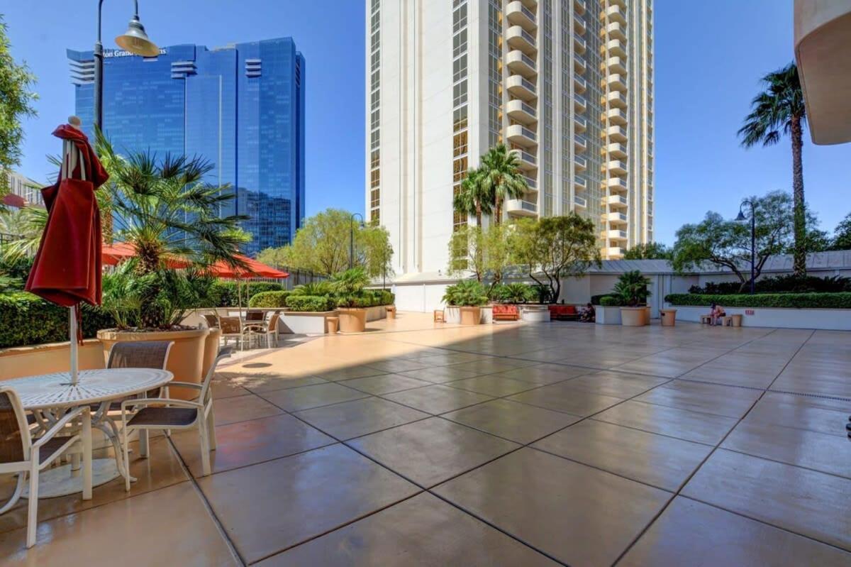 Mgm Signature-15-709 Strip View Jacuzzi Studio Лас Вегас Екстериор снимка
